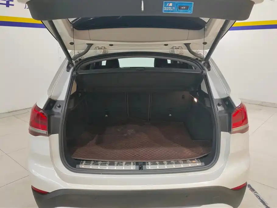 BMW X1 2021 sDrive20Li Exclusive Model купить на сайте DeffCars