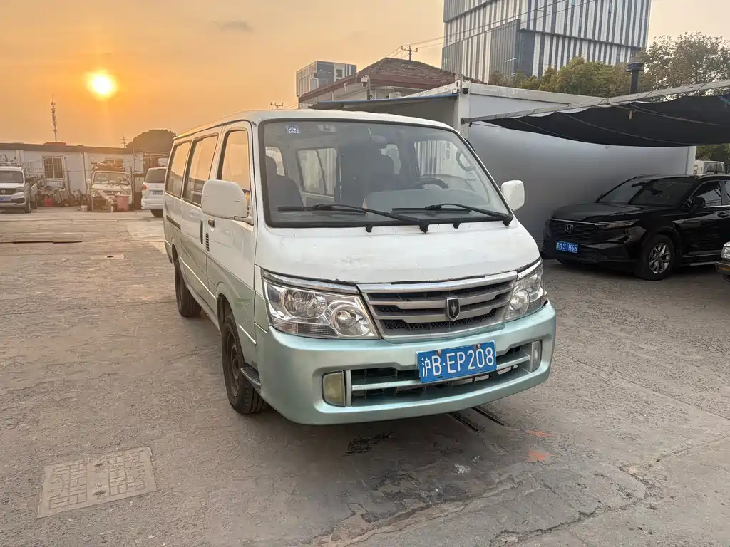 Jinbei Hiace 2016 2.0L Express Series Standard V19 купить на сайте DeffCars