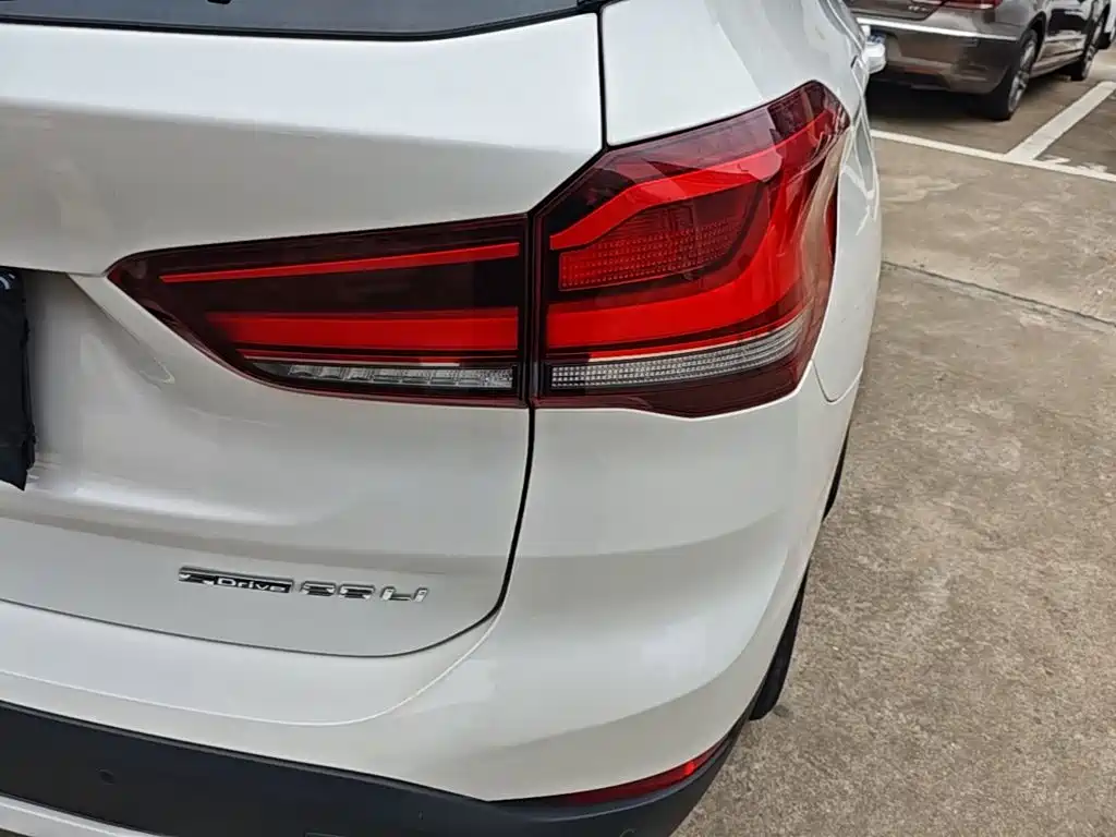 BMW X1 2022 sDrive25Li Leading Model купить на сайте DeffCars