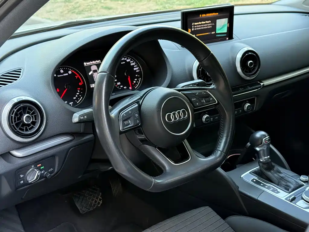 Audi A3 2017 Sportback 40 TFSI sporty купить на сайте DeffCars