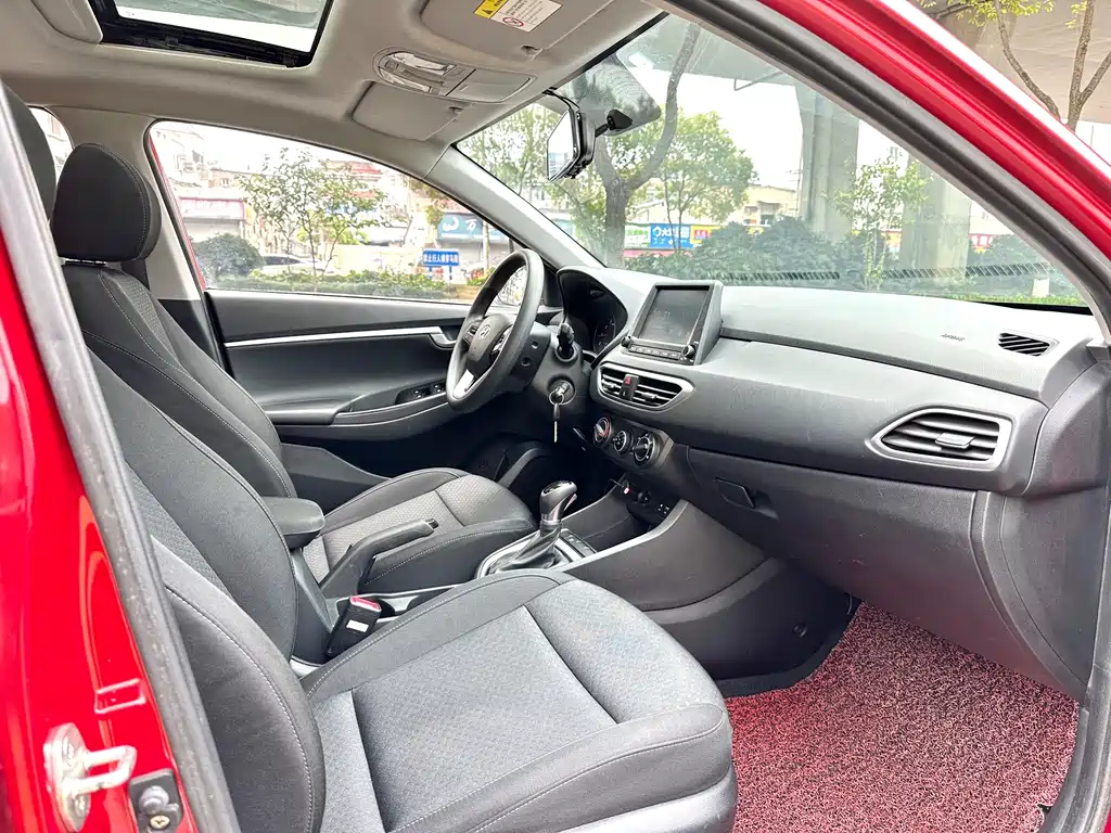 Yuedong 2017 1.6L automatic value version GLS купить на сайте DeffCars