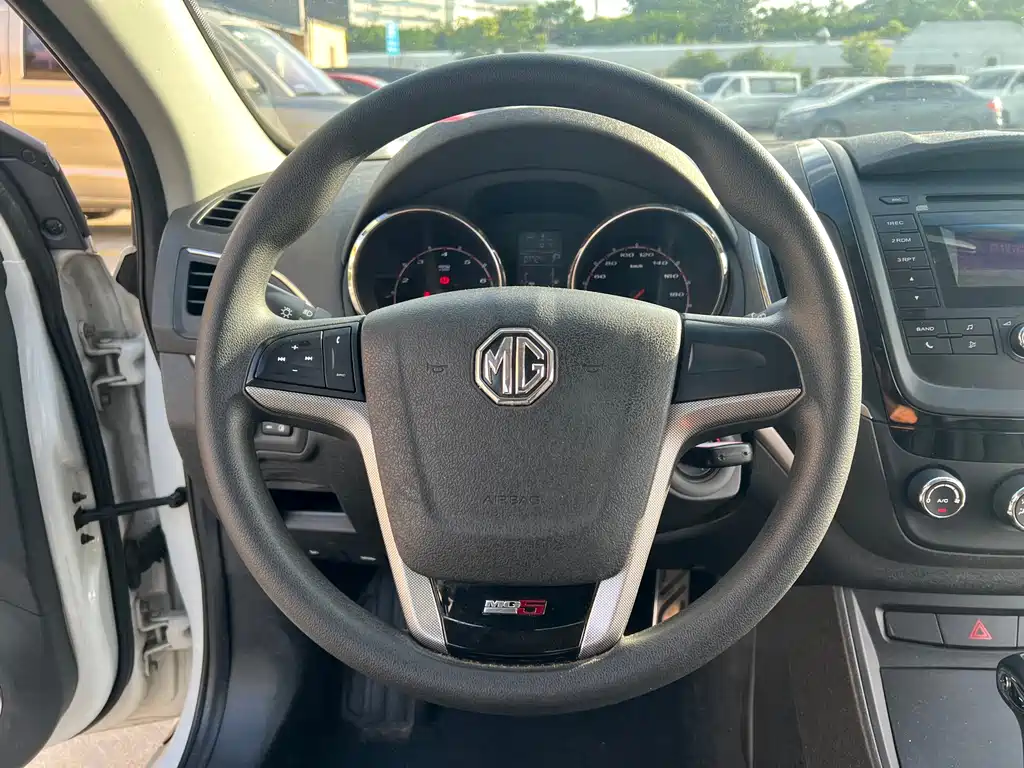MG5 2012 1.5L automatic luxury version купить на сайте DeffCars