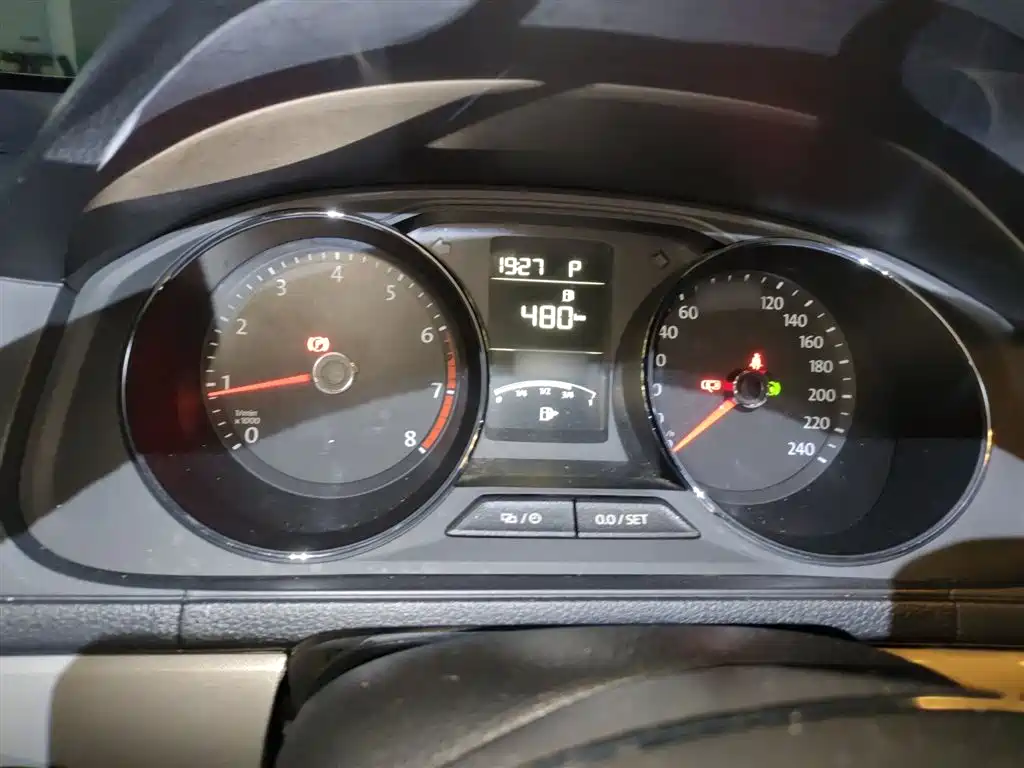 Lavida 2017 1.6L automatic comfort version купить на сайте DeffCars