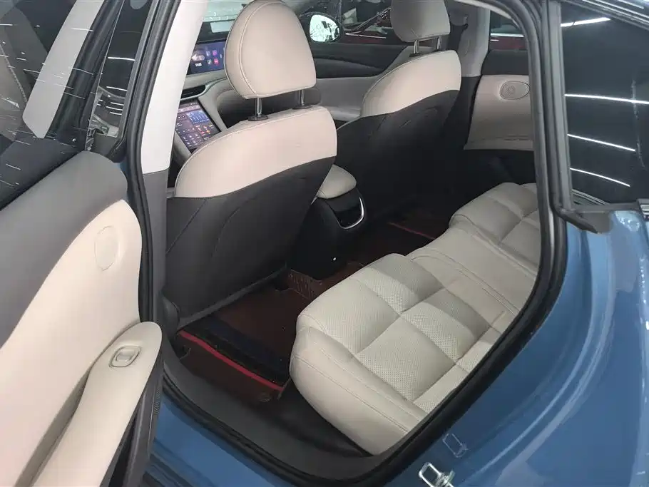 Zhiji L6 2024 Max Standard Edition купить на сайте DeffCars