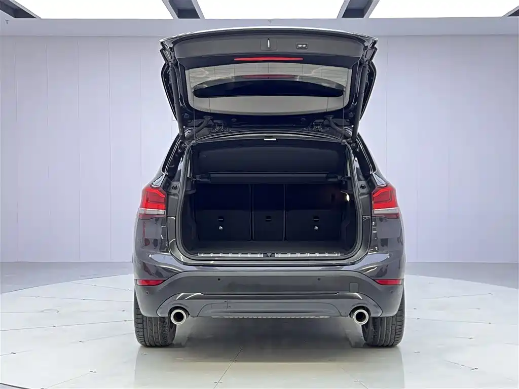 BMW X1 2022 sDrive25Li Leading Model купить на сайте DeffCars