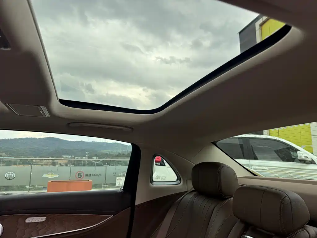 Mercedes-Benz E-Class 2023 E 300 L Fashion купить на сайте DeffCars