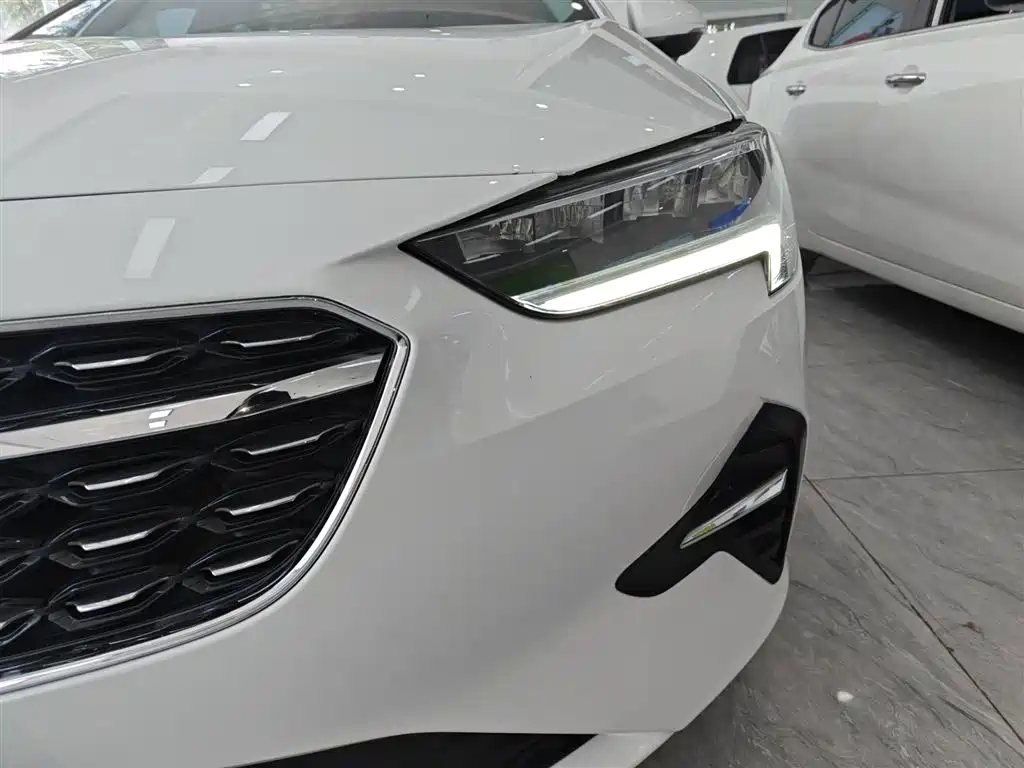 Regal 2020 552T Elite купить на сайте DeffCars