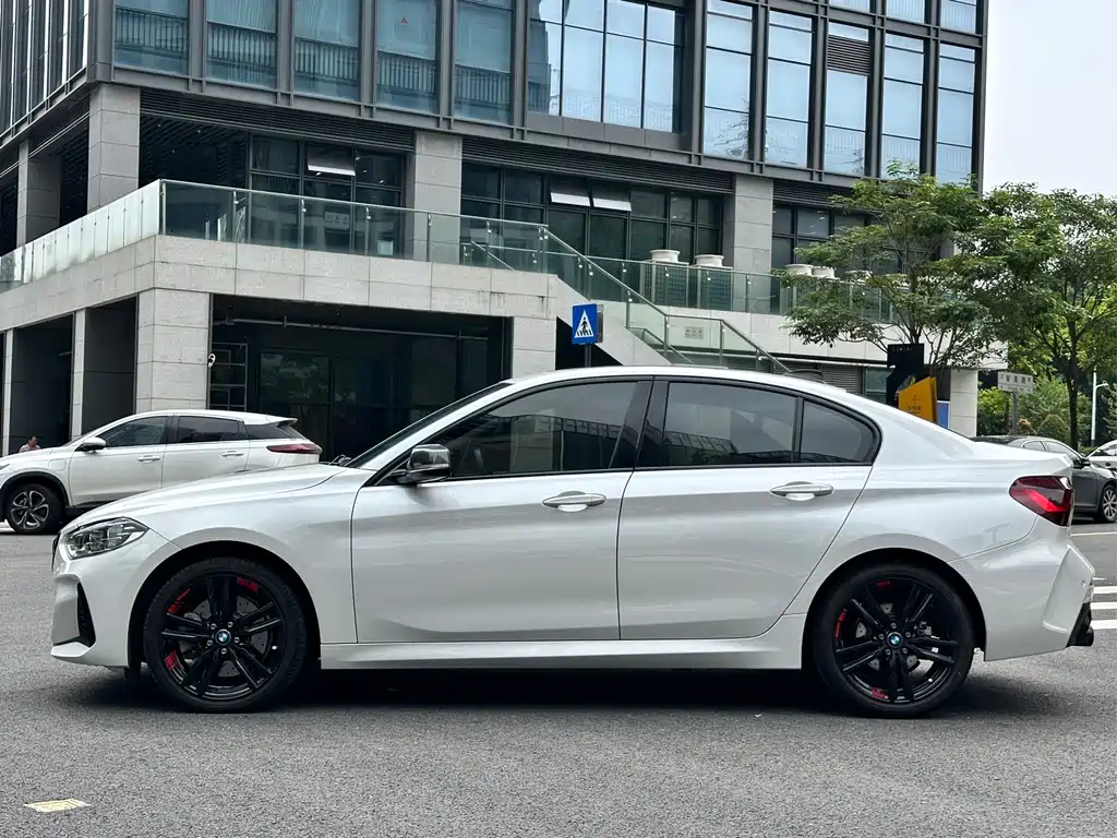 BMW 1 Series 2021 125i M Sports Night Edition купить на сайте DeffCars