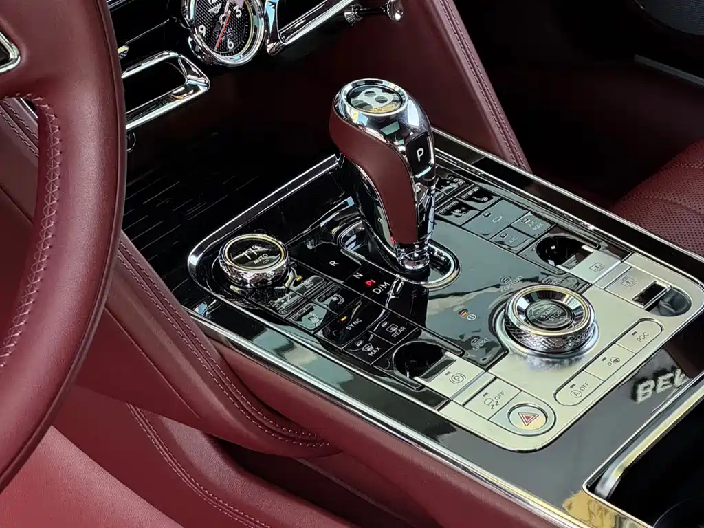 Flying Spur 2024 4.0T V8 Standard Edition купить на сайте DeffCars
