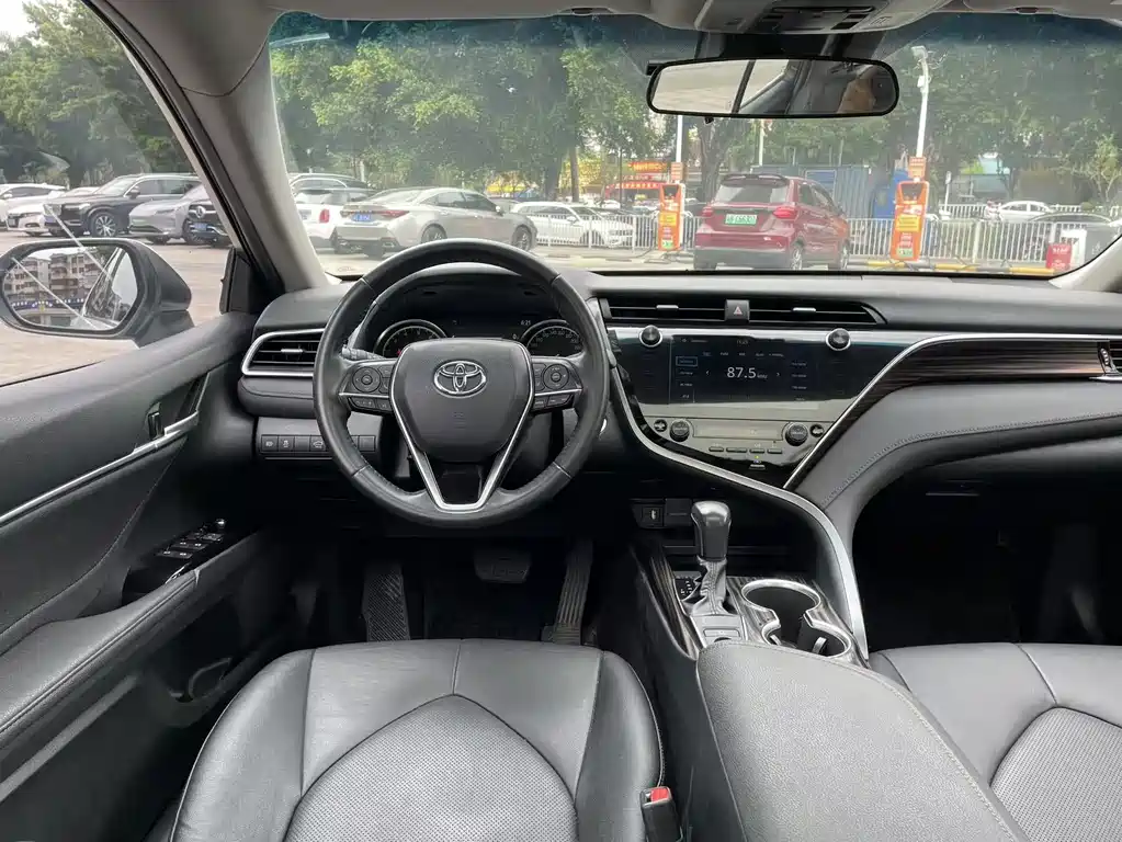 Camry 2019 facelift 2.0G Deluxe Edition купить на сайте DeffCars