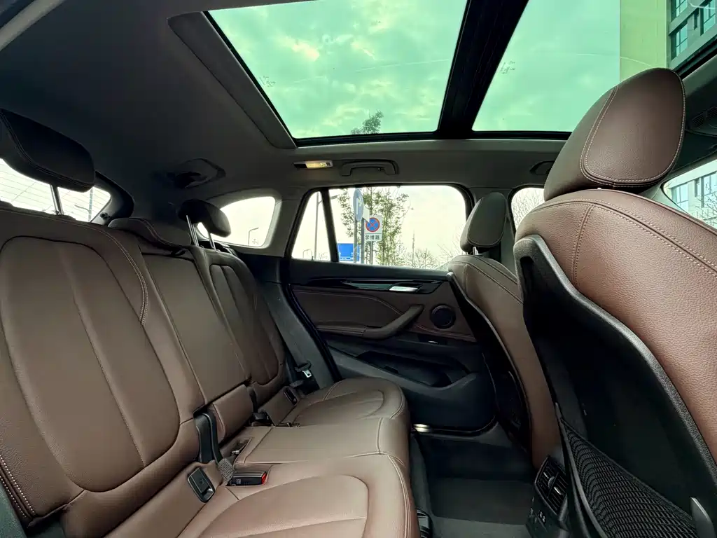 BMW X1 2020 sDrive20Li Exclusive Model купить на сайте DeffCars