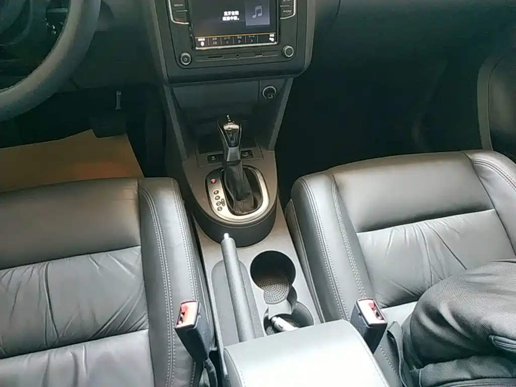 Touran 2015 1.4T DSG comfort version 5 seats купить на сайте DeffCars