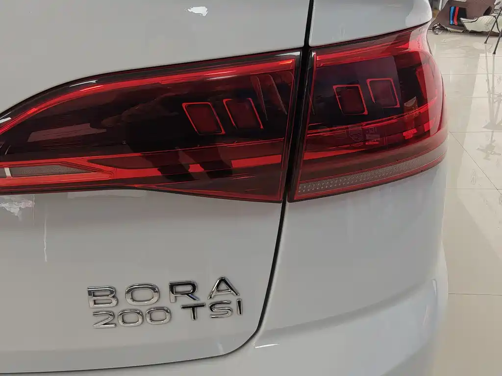 Bora 2025 200TSI DSG Yue Xing Navigation Edition купить на сайте DeffCars