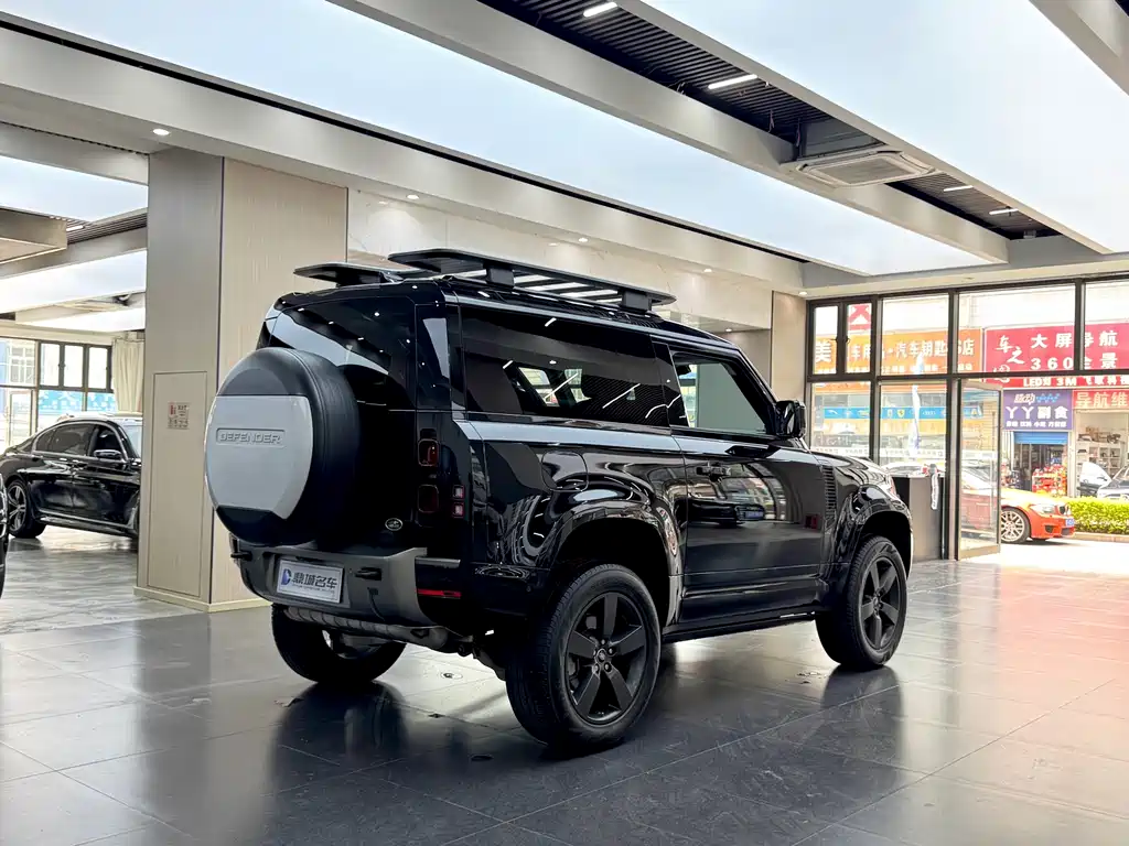 Land Rover Defender 2022 90 2.0T P300 X-DYNAMIC HSE купить на сайте DeffCars