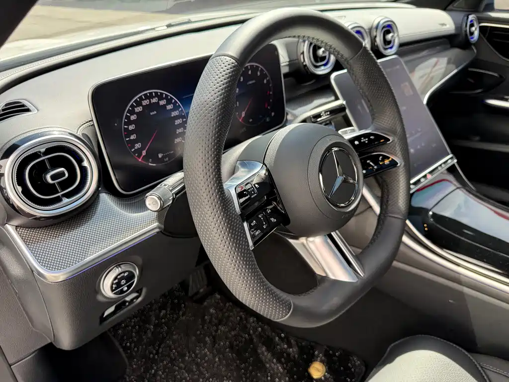 Mercedes-Benz C-Class 2025 facelift C 260 L sports version купить на сайте DeffCars