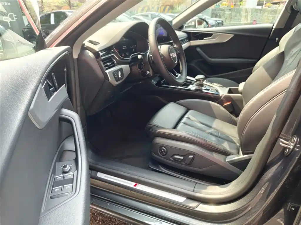 Audi A5 imported 2024 Sportback 40 TFSI fashionable and dynamic купить на сайте DeffCars