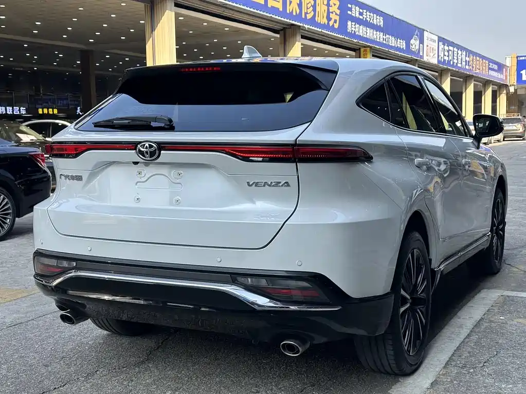 Vesa 2023 2.0L CVT two-wheel drive premium version купить на сайте DeffCars