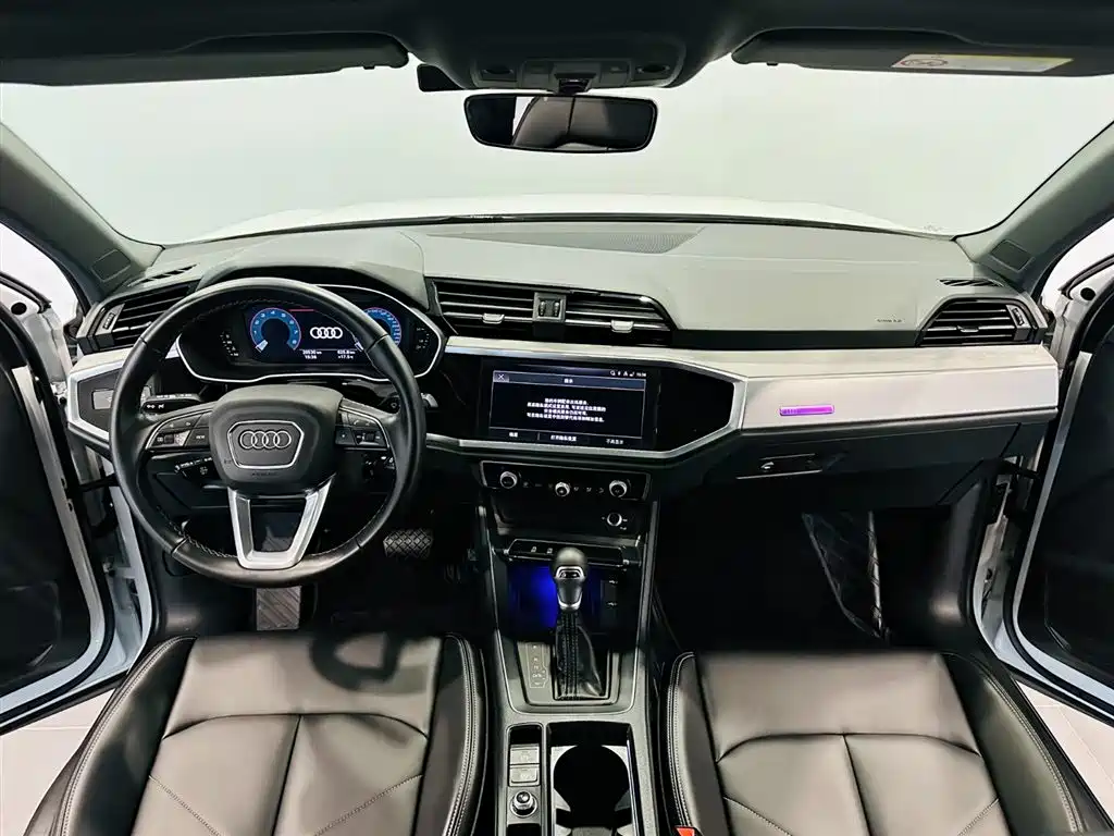 Audi Q3 2024 35 TFSI Enterprising and Elegant Model купить на сайте DeffCars