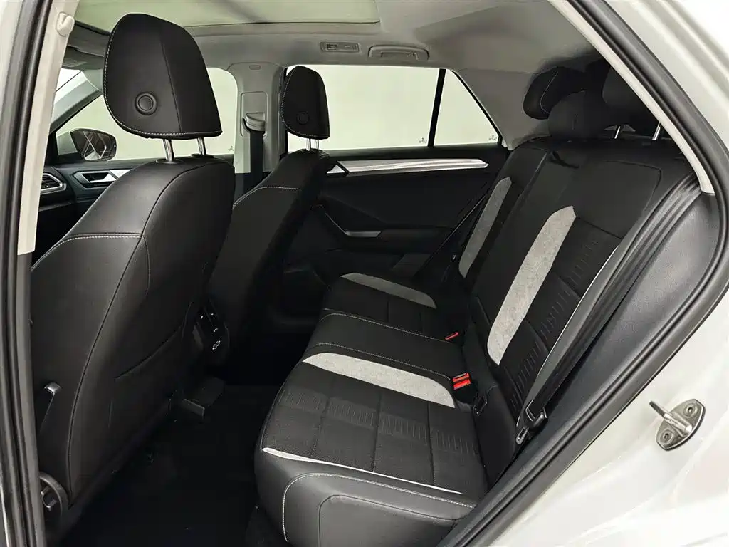 T-ROC 2022 model 280TSI DSG two-wheel drive elite PLUS купить на сайте DeffCars