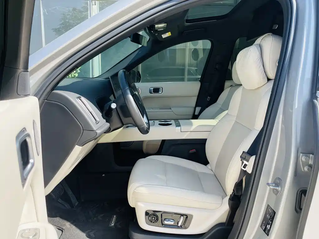 Ideal L8 2024款 Ultra купить на сайте DeffCars
