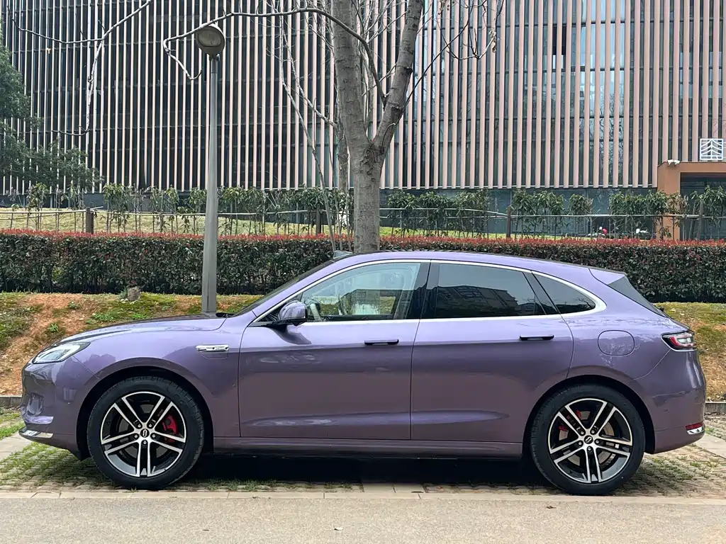 Wenjie M5 2025 extended range Ultra four-wheel drive version купить на сайте DeffCars