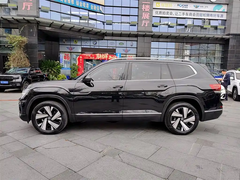 Touron 2024 530 V6 four-wheel drive luxury version купить на сайте DeffCars