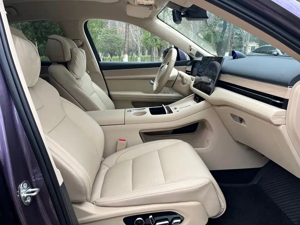 Wenjie M5 2025 extended range Ultra four-wheel drive version купить на сайте DeffCars