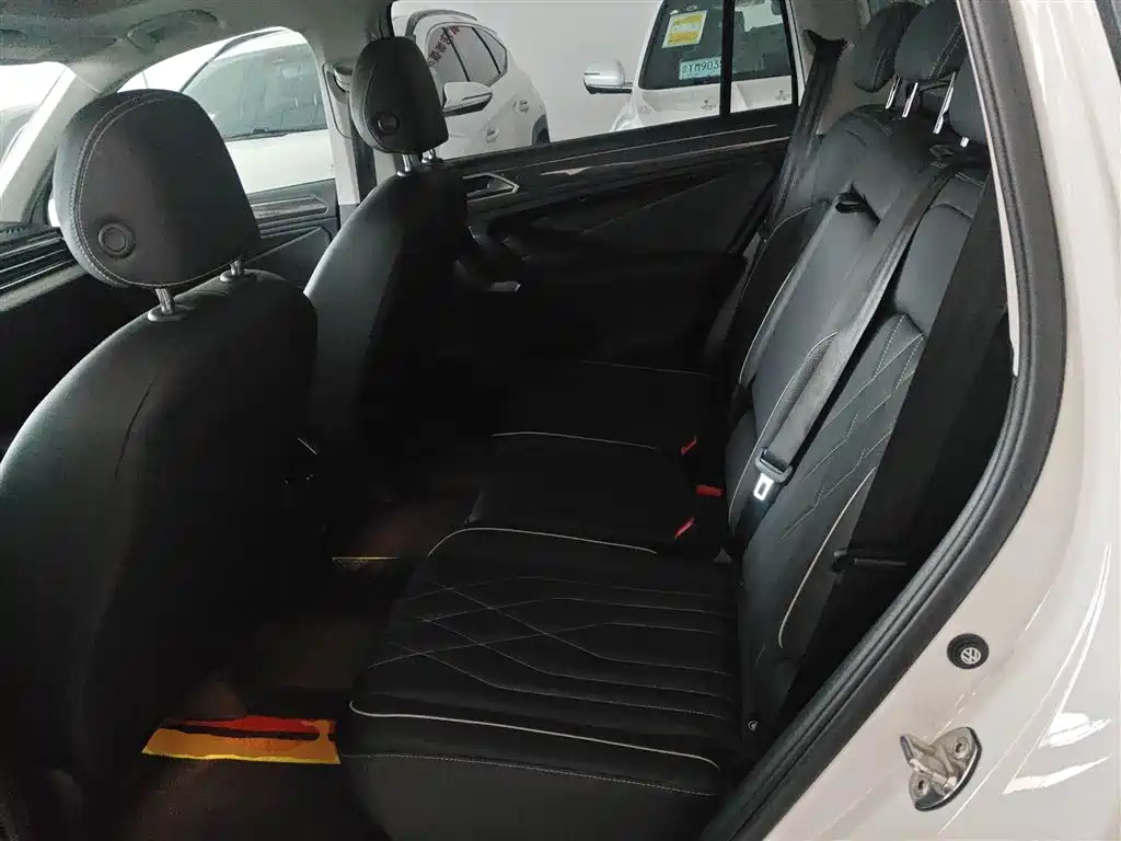 Tiguan L 2023 330TSI automatic two-wheel drive R-Line version купить на сайте DeffCars