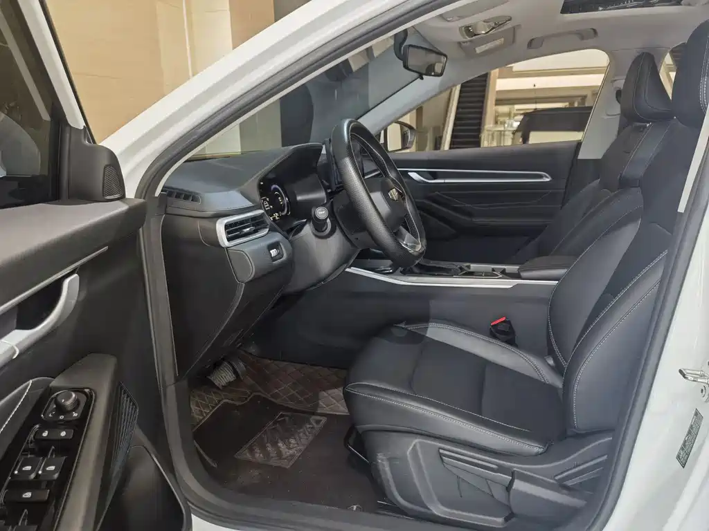 Emgrand 2025 4th generation 1.5L CVT premium model купить на сайте DeffCars