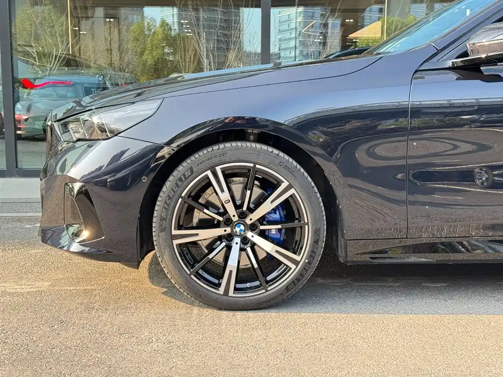 BMW 5 Series Imported 2024 530i Exclusive M Sports Package купить на сайте DeffCars