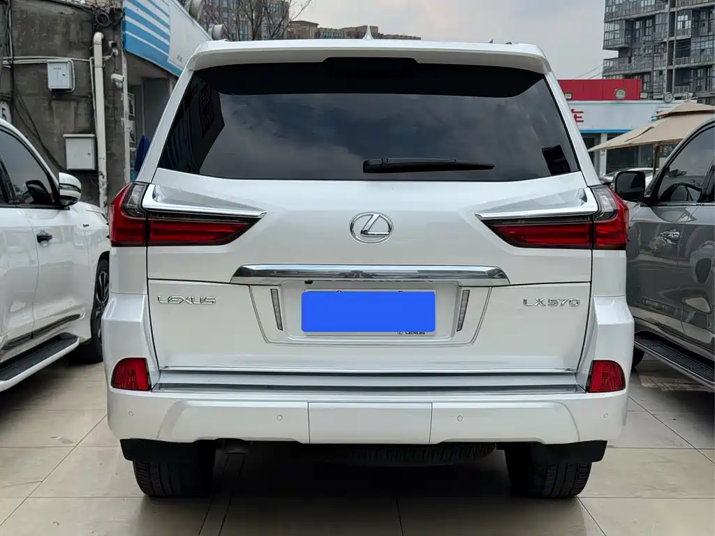 Lexus LX 2019 570 Premium Luxury Edition купить на сайте DeffCars