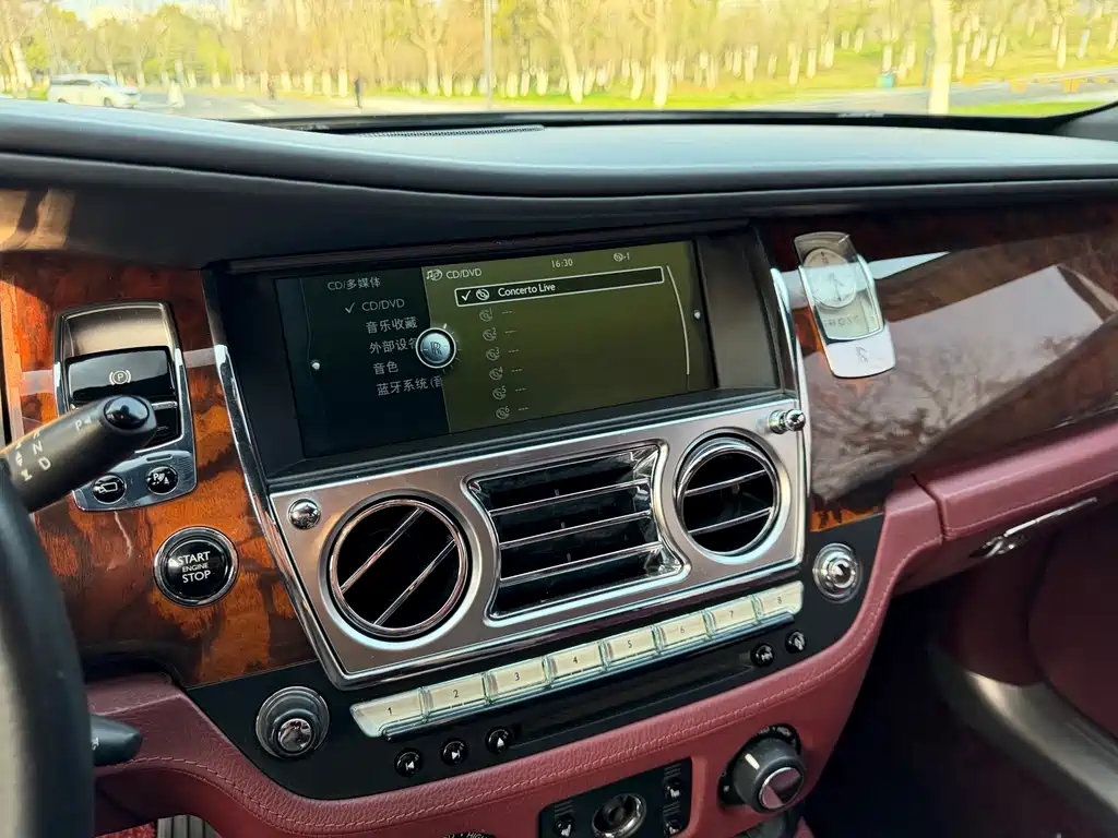 Ghost 2012 6.6T extended version купить на сайте DeffCars