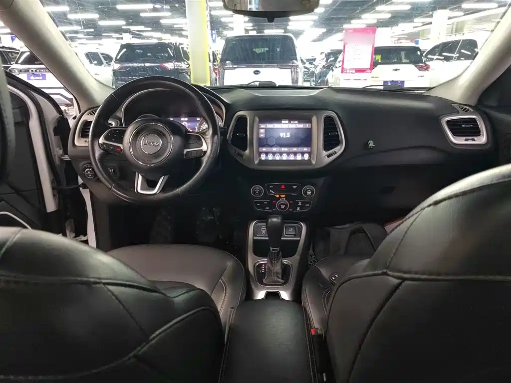 Compass 2017 200T Automatic Home Edition купить на сайте DeffCars