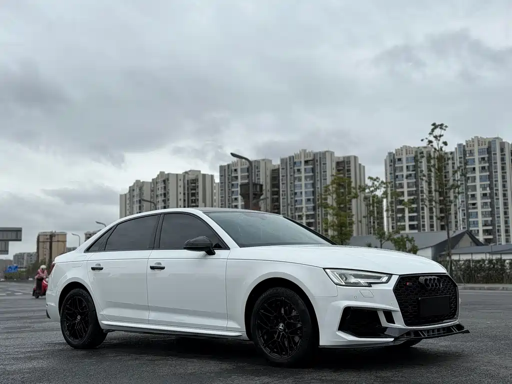 Audi A4L 2018 30th Anniversary Model 40 TFSI Enterprising купить на сайте DeffCars