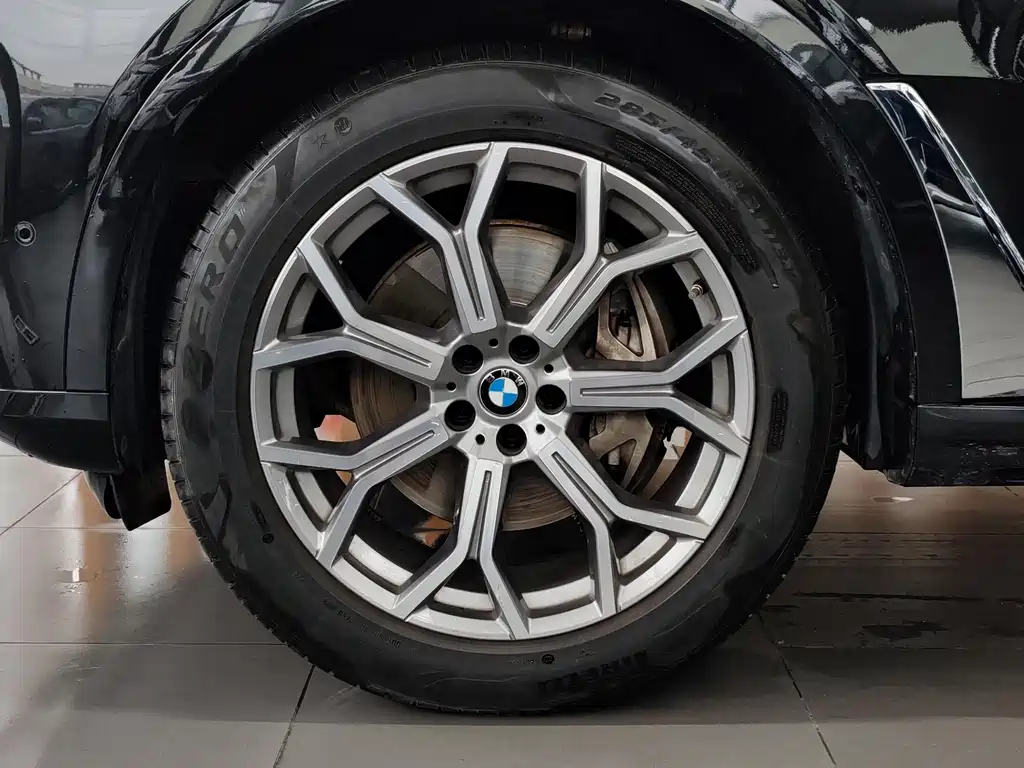 BMW X7 2024 xDrive40i Leading Luxury Package купить на сайте DeffCars