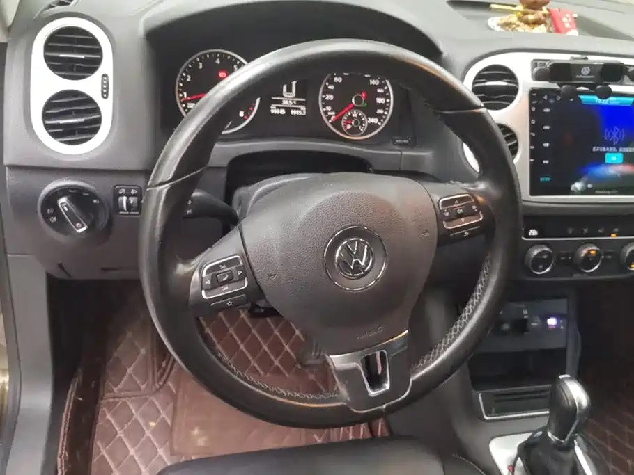 Tiguan 2016 300TSI automatic two-wheel drive comfort version купить на сайте DeffCars