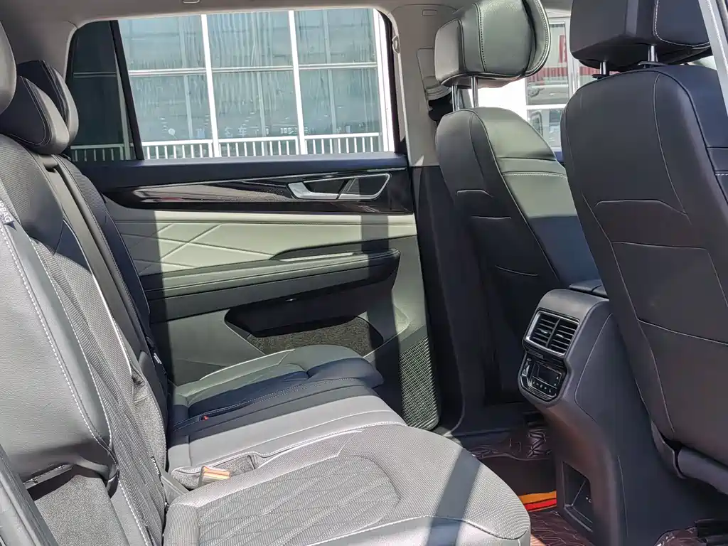 Touron 2024 530 V6 four-wheel drive luxury version купить на сайте DeffCars