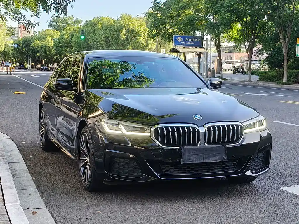 BMW 5 Series 2022 facelift 2 530Li leading M sports package купить на сайте DeffCars