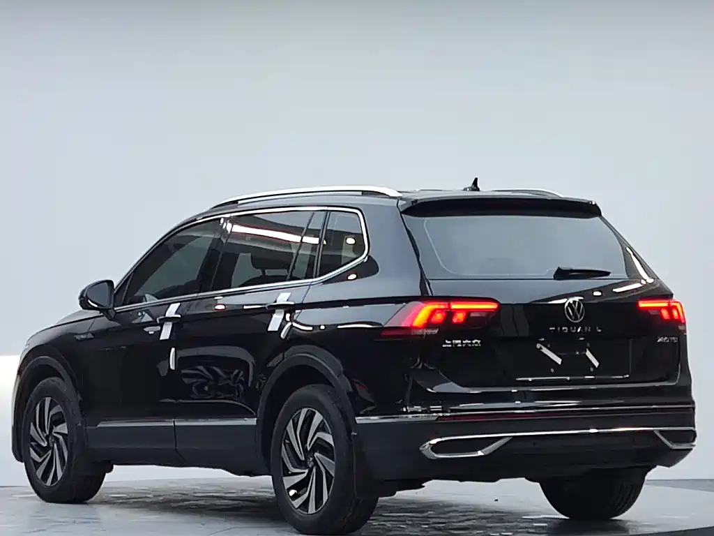 Tiguan L 2023 280TSI automatic two-wheel drive Chaochuang limited edition купить на сайте DeffCars