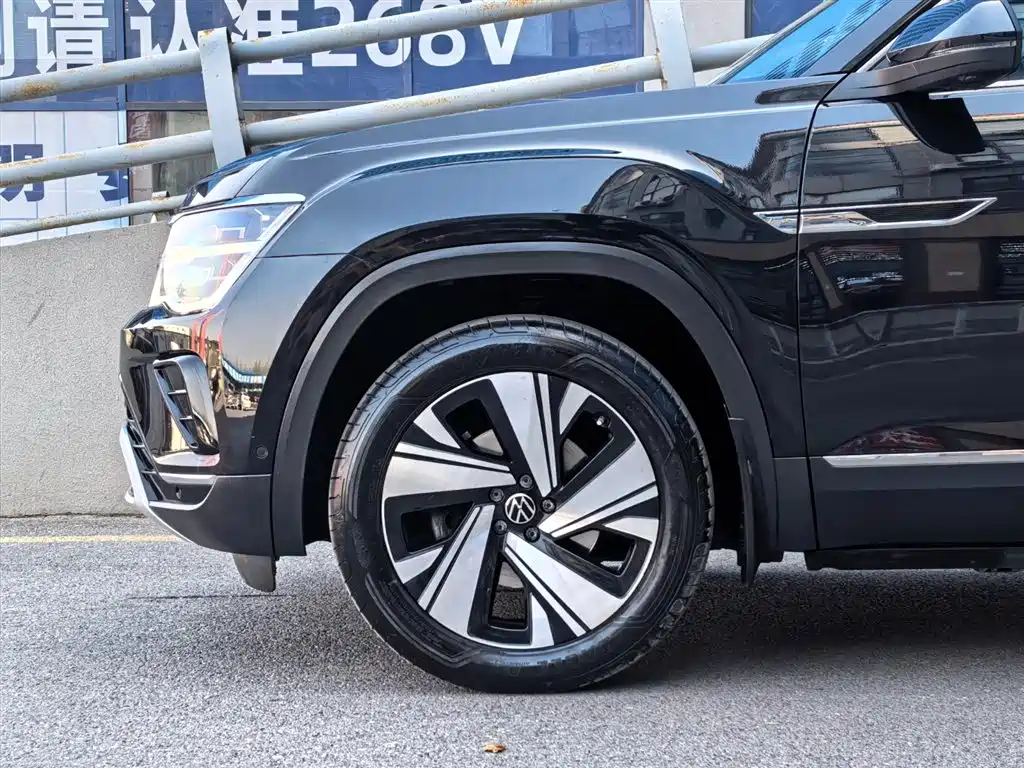 Touron 2024 380TSI four-wheel drive luxury version купить на сайте DeffCars