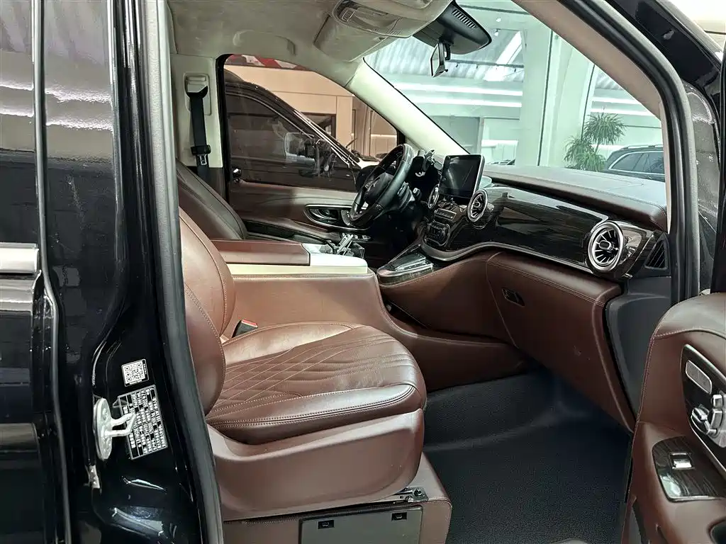 Vito 2021 2.0T Elite Edition 7 seats купить на сайте DeffCars