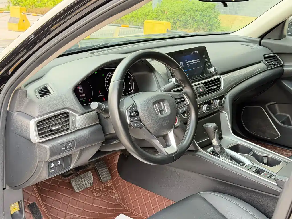 Accord 2018 260TURBO Deluxe Edition National V купить на сайте DeffCars