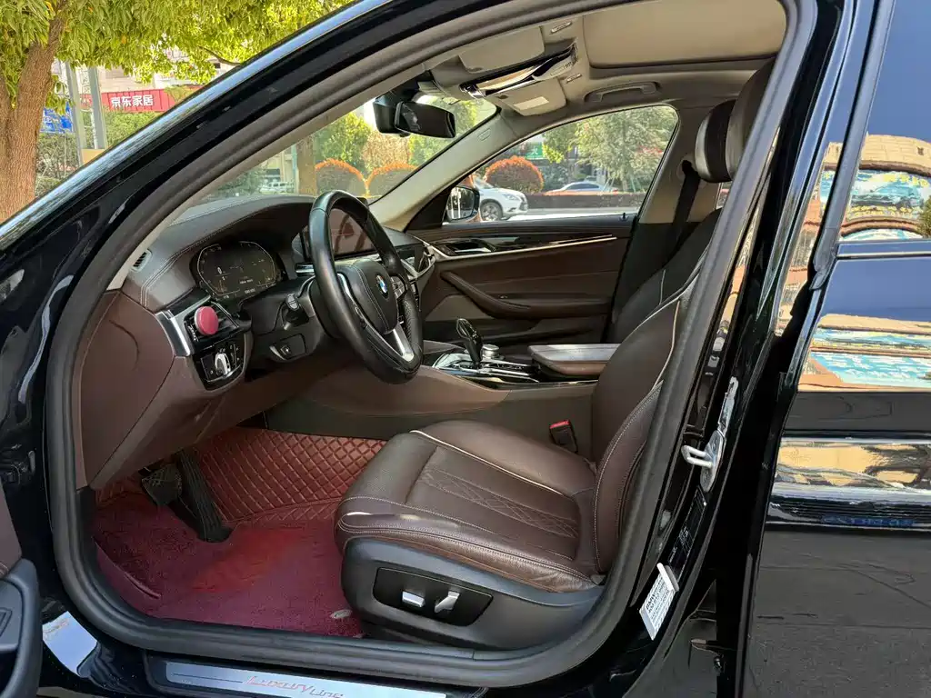 BMW 5 Series 2021 525Li Luxury Package купить на сайте DeffCars