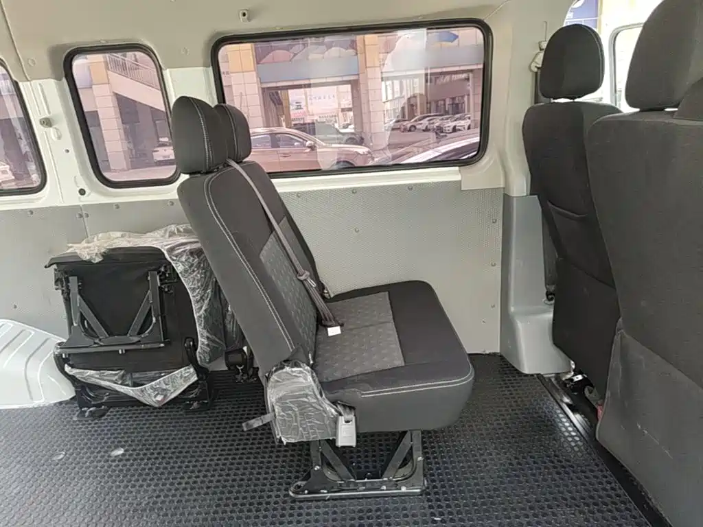 Xintu V80 2024 Model AoYuntong Value Edition 6AMT Long Axis Mid Top 127Ps 6/7/8/9 Seats купить на сайте DeffCars