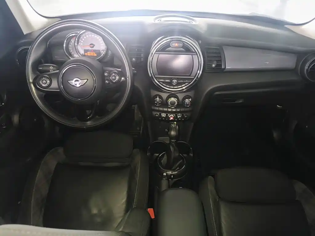 Mini 2016 1.5T COOPER five-door version купить на сайте DeffCars