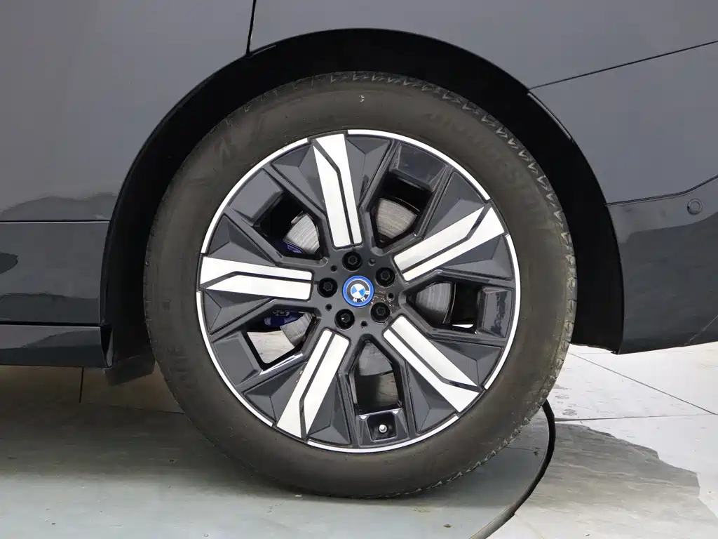 BMW iX 2022 xDrive40 купить на сайте DeffCars