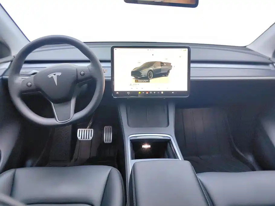 Model Y 2024 rear-wheel drive version купить на сайте DeffCars
