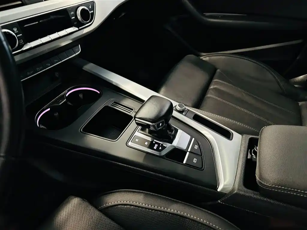Audi A4L 2022 40 TFSI luxury and dynamic model купить на сайте DeffCars