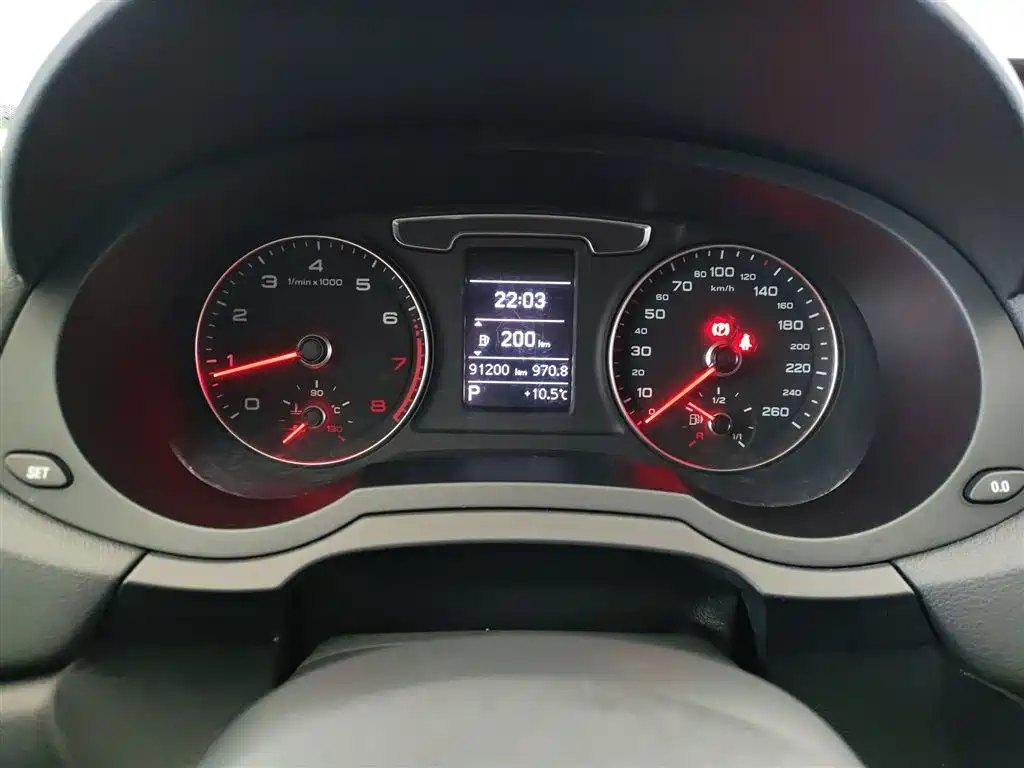 Audi Q3 2018 30th Anniversary Model 30 TFSI Fashion Model купить на сайте DeffCars