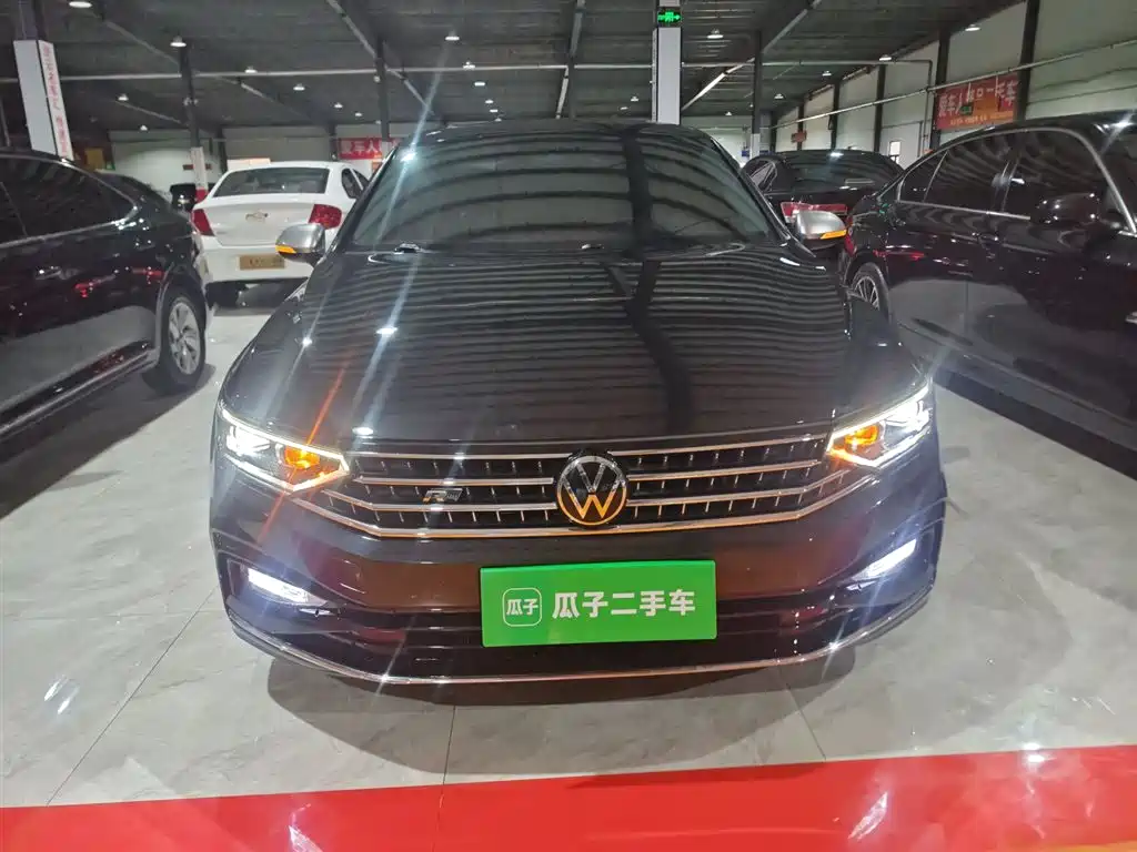 Magotan 2023 2 million commemorative edition 330TSI DSG leading model купить на сайте DeffCars